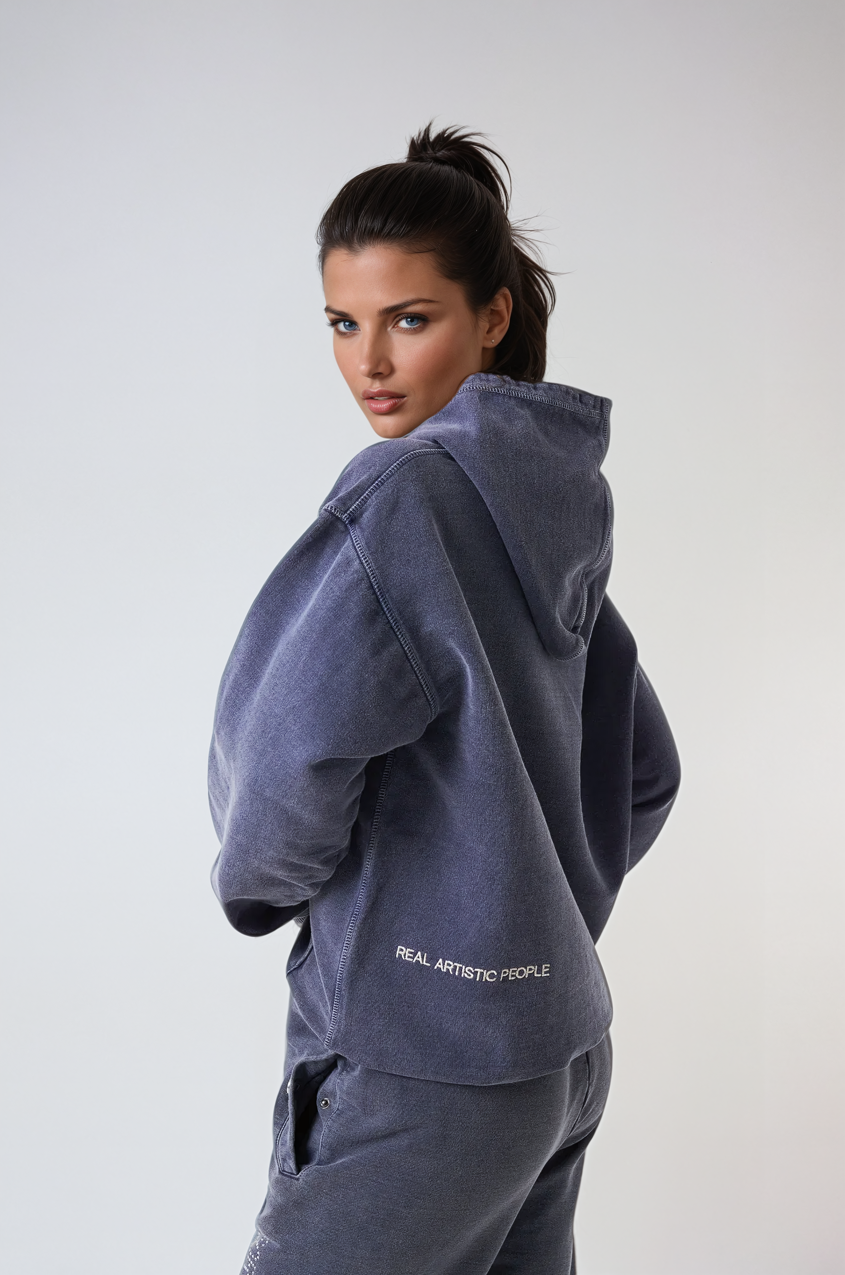 Sabina - Cozy Hoodie with Contemporary and Cultural Design